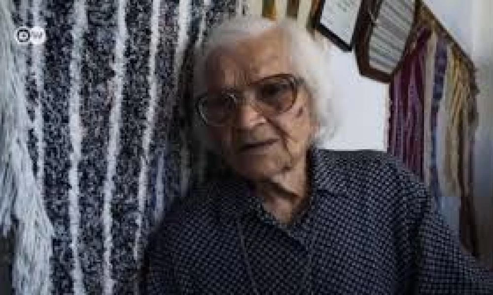 Ικαρία: Το μυστικό της μακροζωίας από μια γιαγιά 109 ετών (βίντεο)